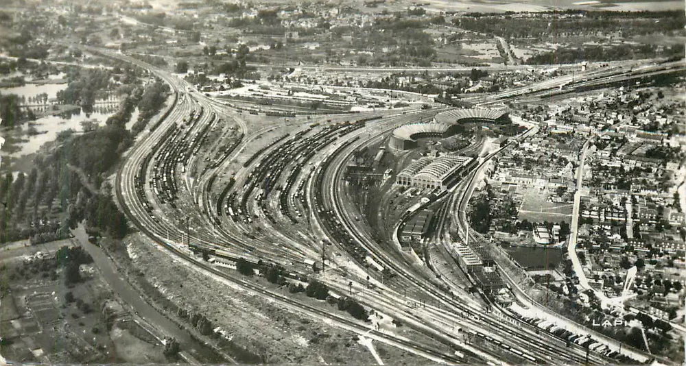 Bahnhof La Défense — Luftbild — Labi - Vorderseite